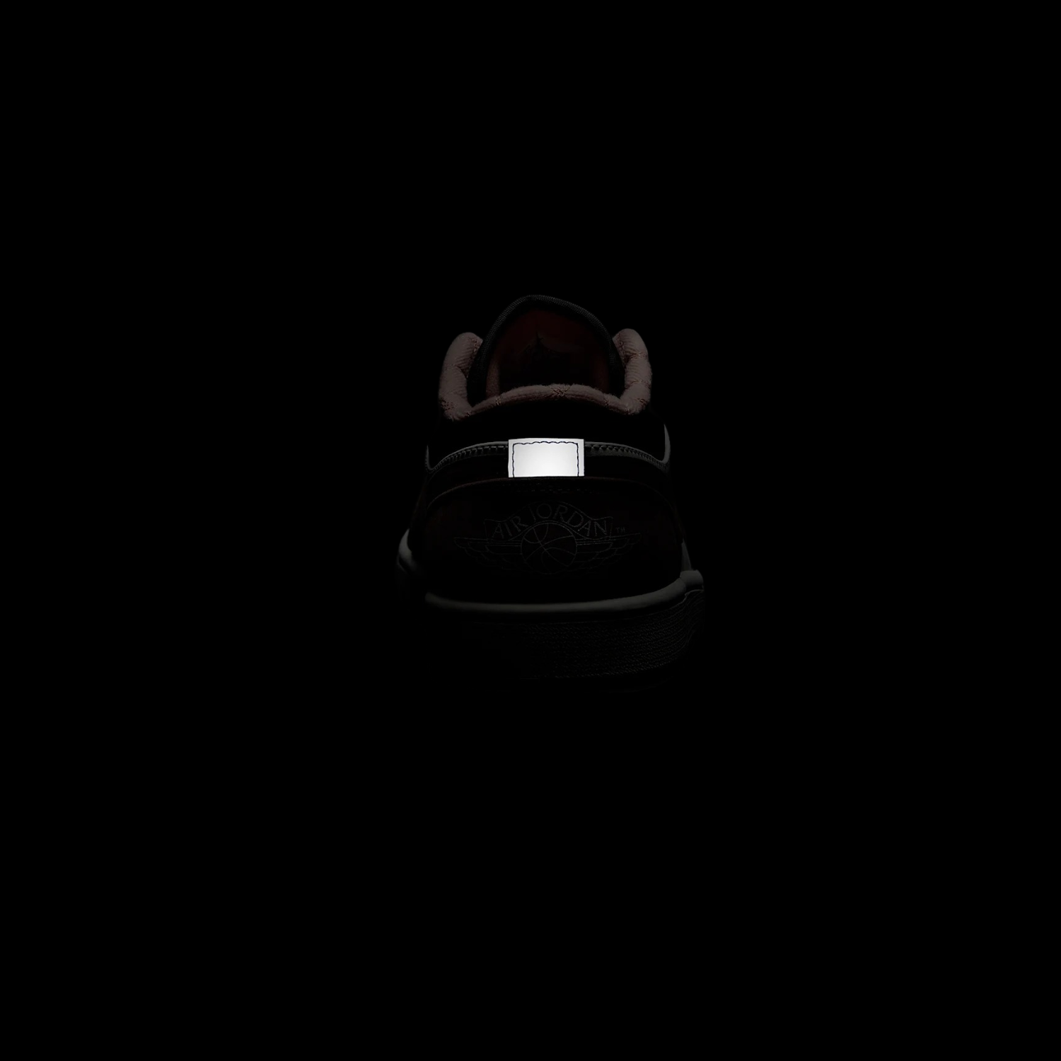 Air Jordan 1 Low "Mocha"