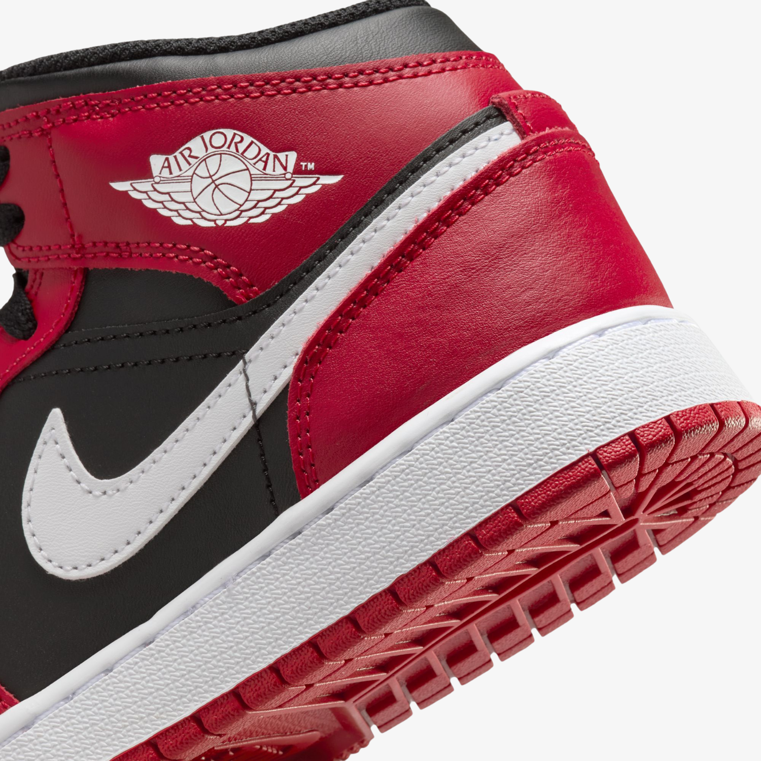 Air Jordan 1 Mid "Chicago"