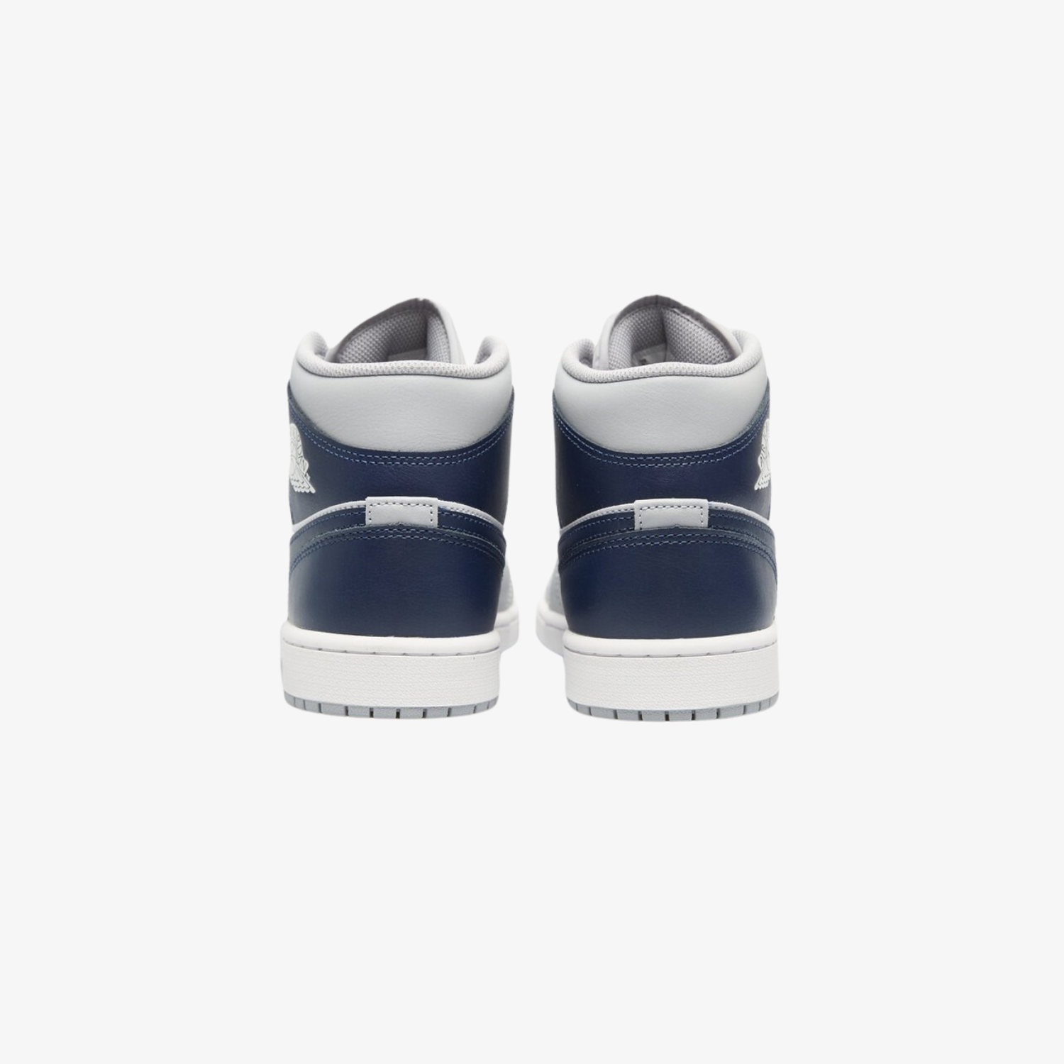 Air-Jordan-1-Mid-Midnight-Navy-unfazed-3