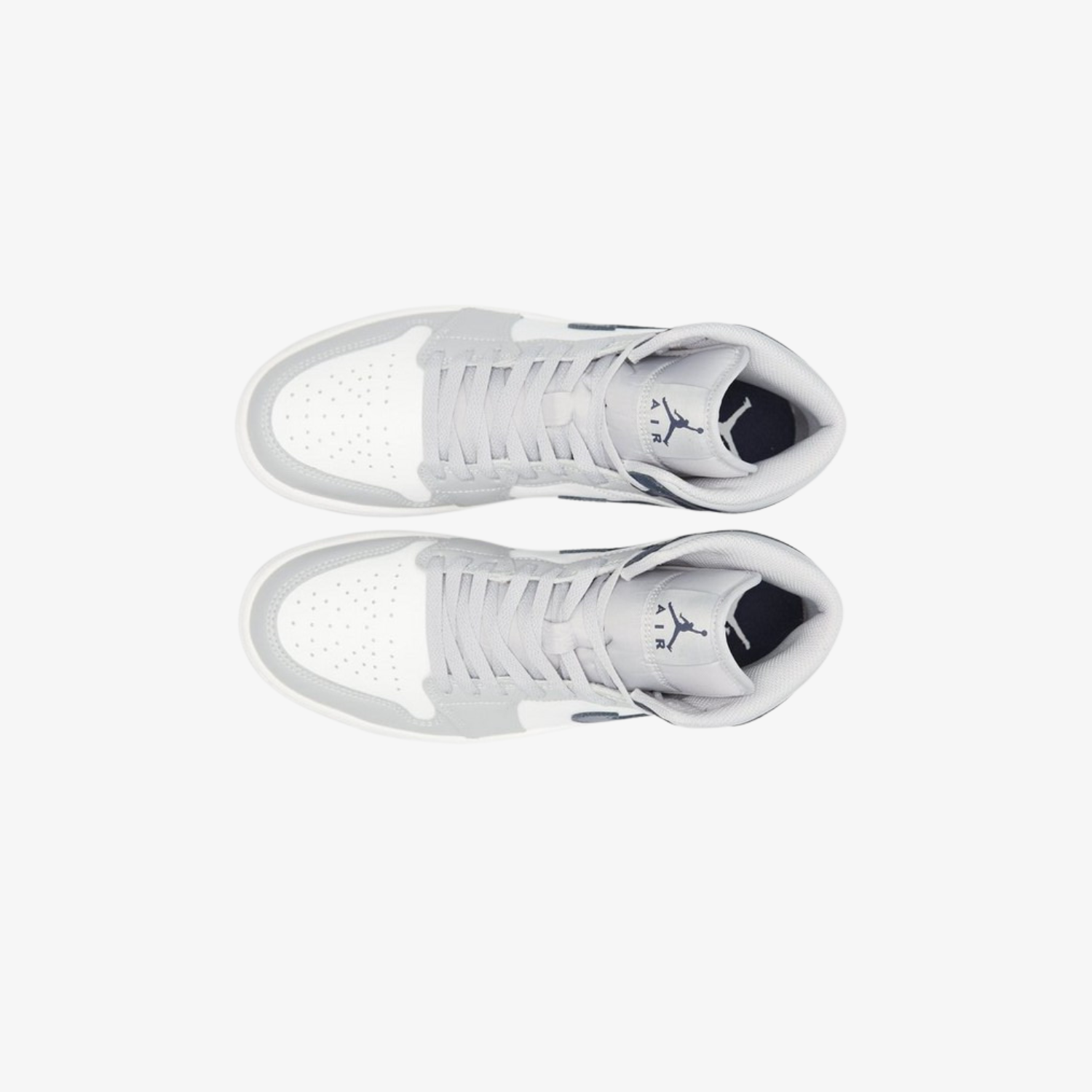 Air-Jordan-1-Mid-Midnight-Navy-unfazed-4