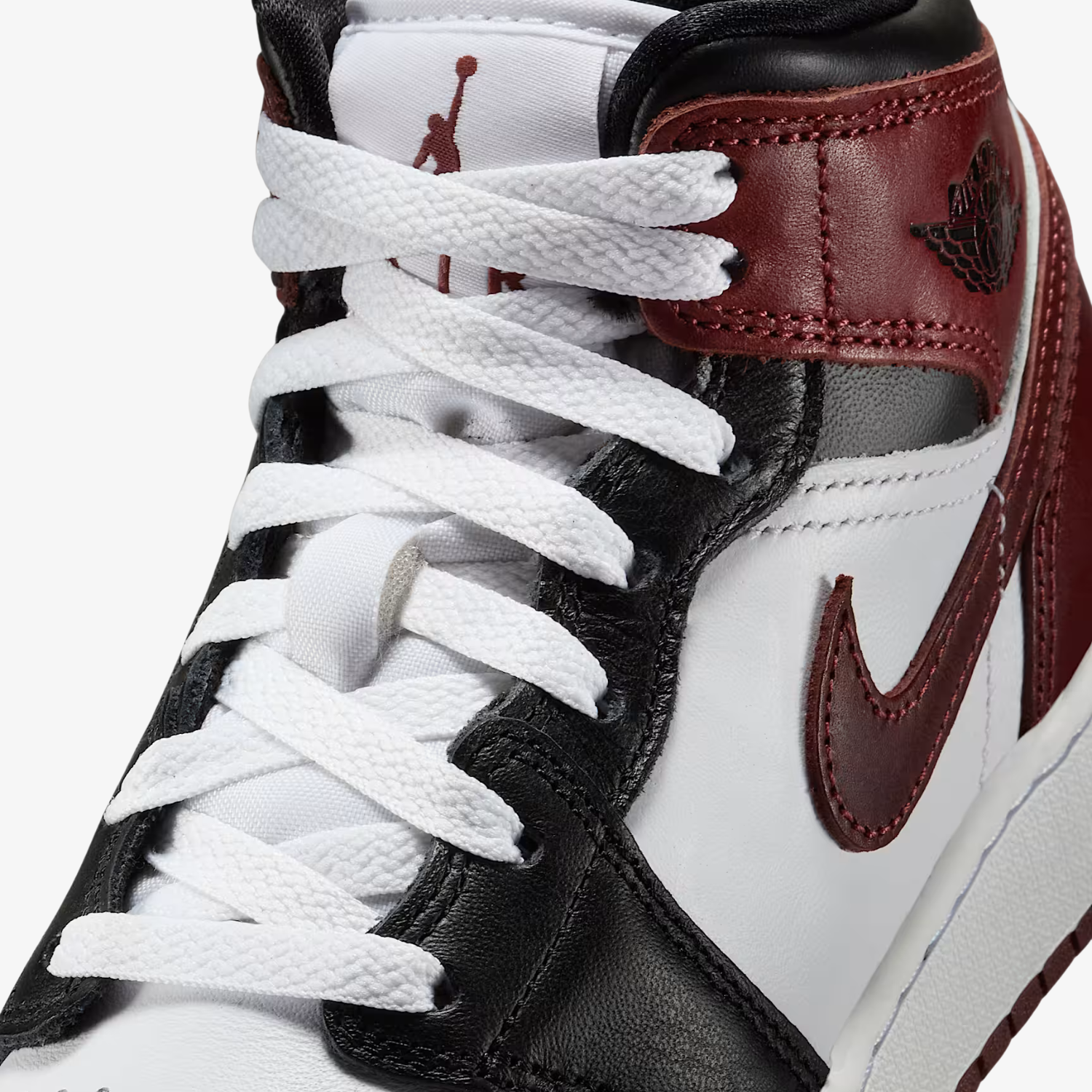 Jordan 1 Mid SE "Dark Pony"