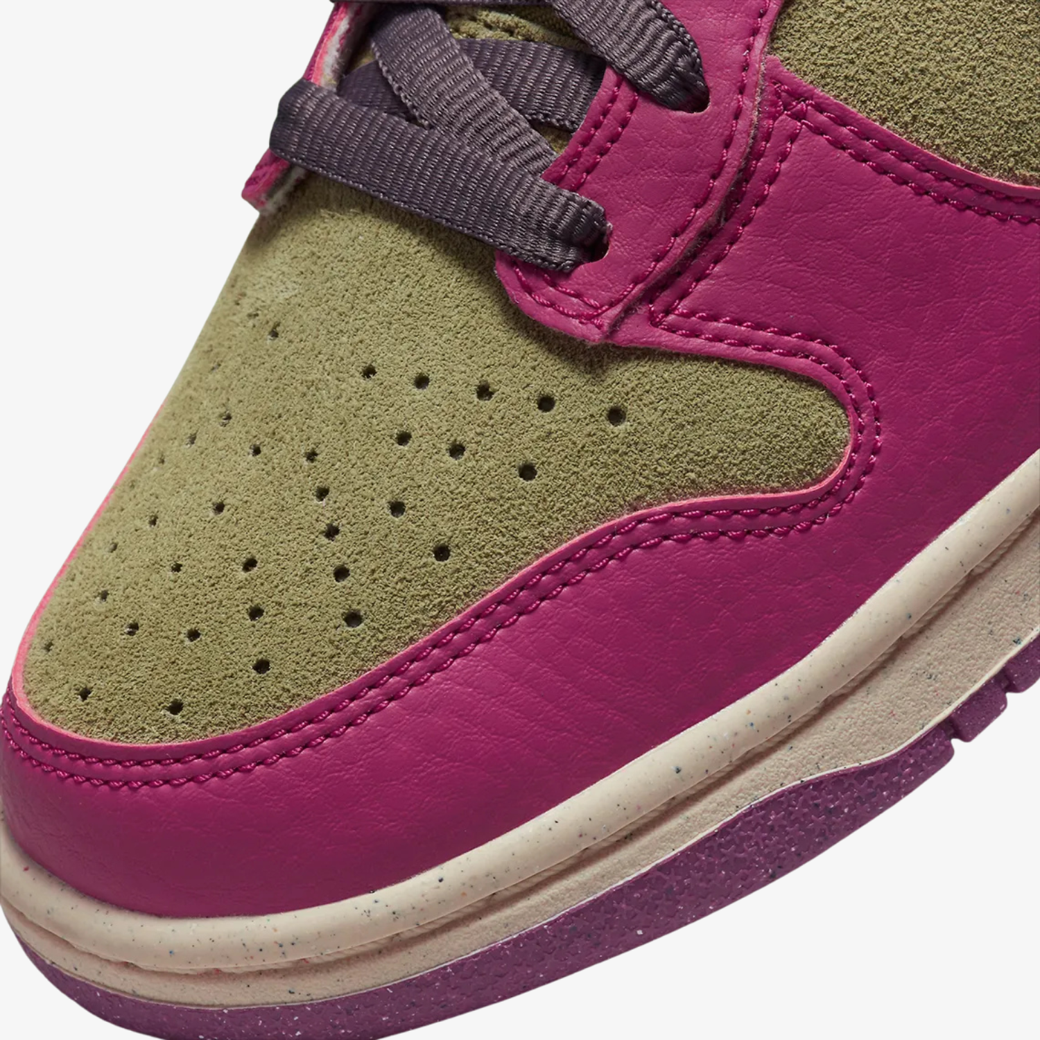 Nike Dunk High "Dynamic Berry"