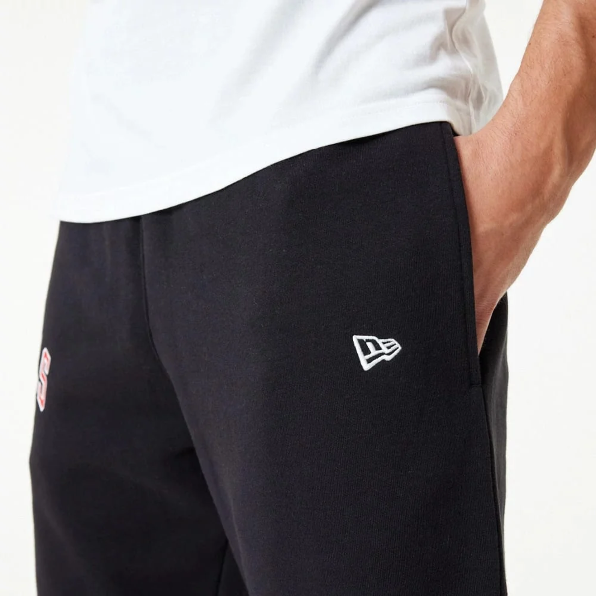 Pantaloni Lungi Chicago Bulls x New Era NBA "Black"