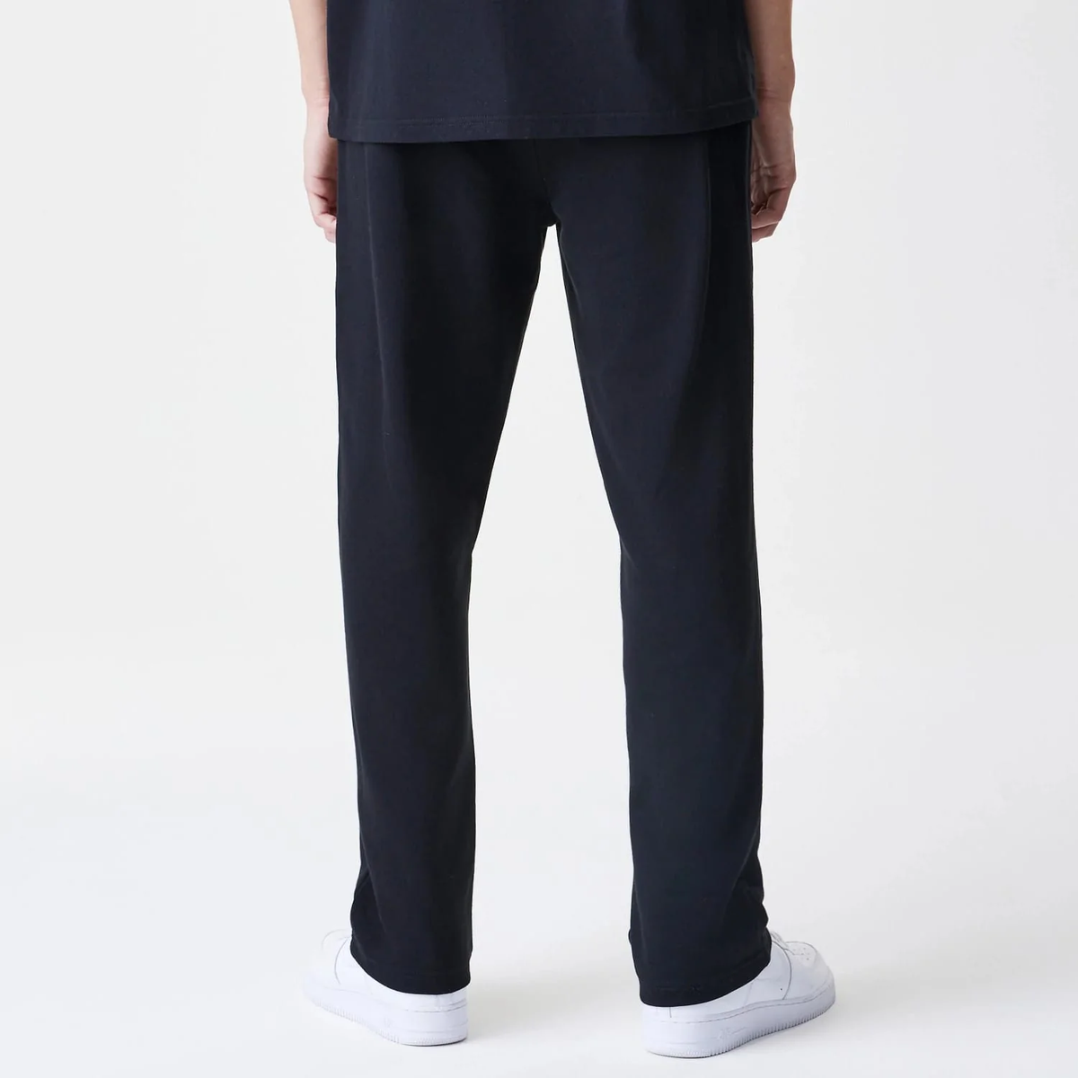 Pantaloni Lungi New Era Premium Essential "Black"