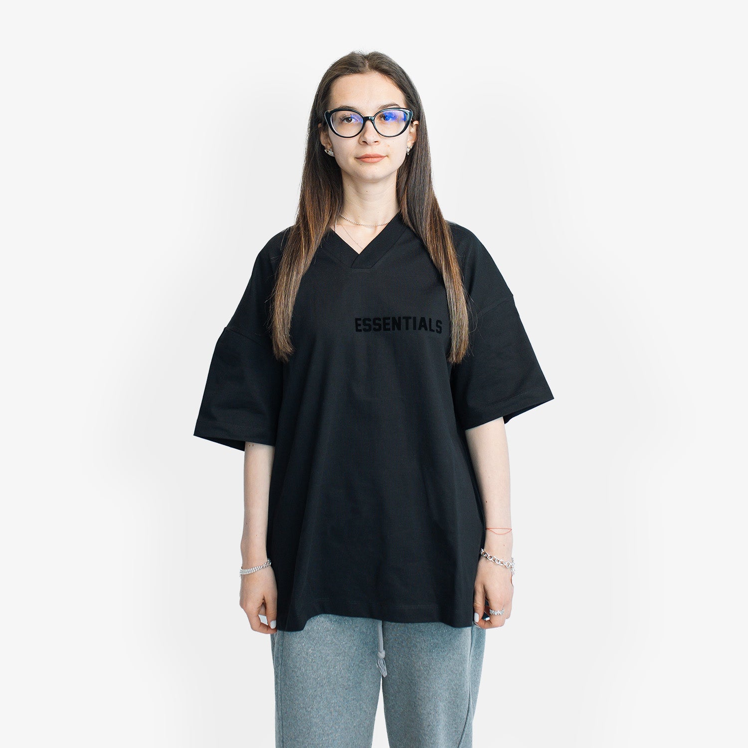 Tricou Essentials V-Neck "Jet Black SS22"