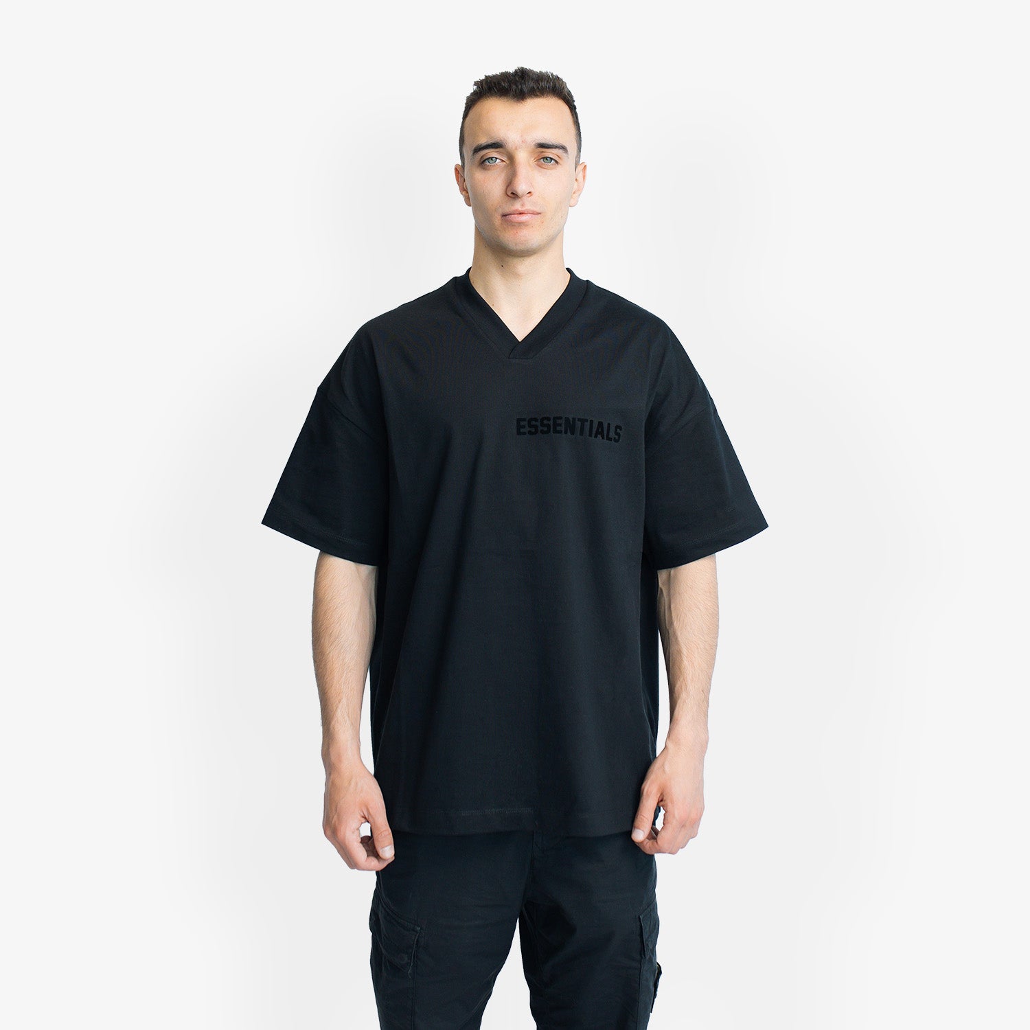 Tricou Essentials V-Neck "Jet Black SS22"