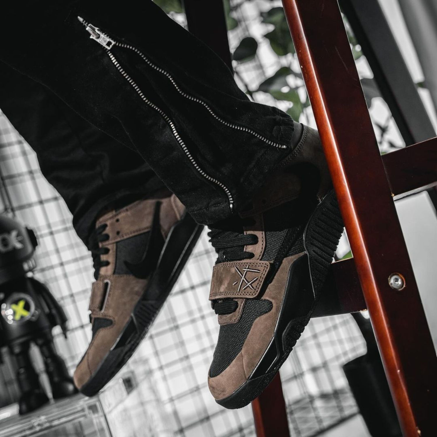 Travis Scott x Jordan Jumpman Jack "Dark Mocha"