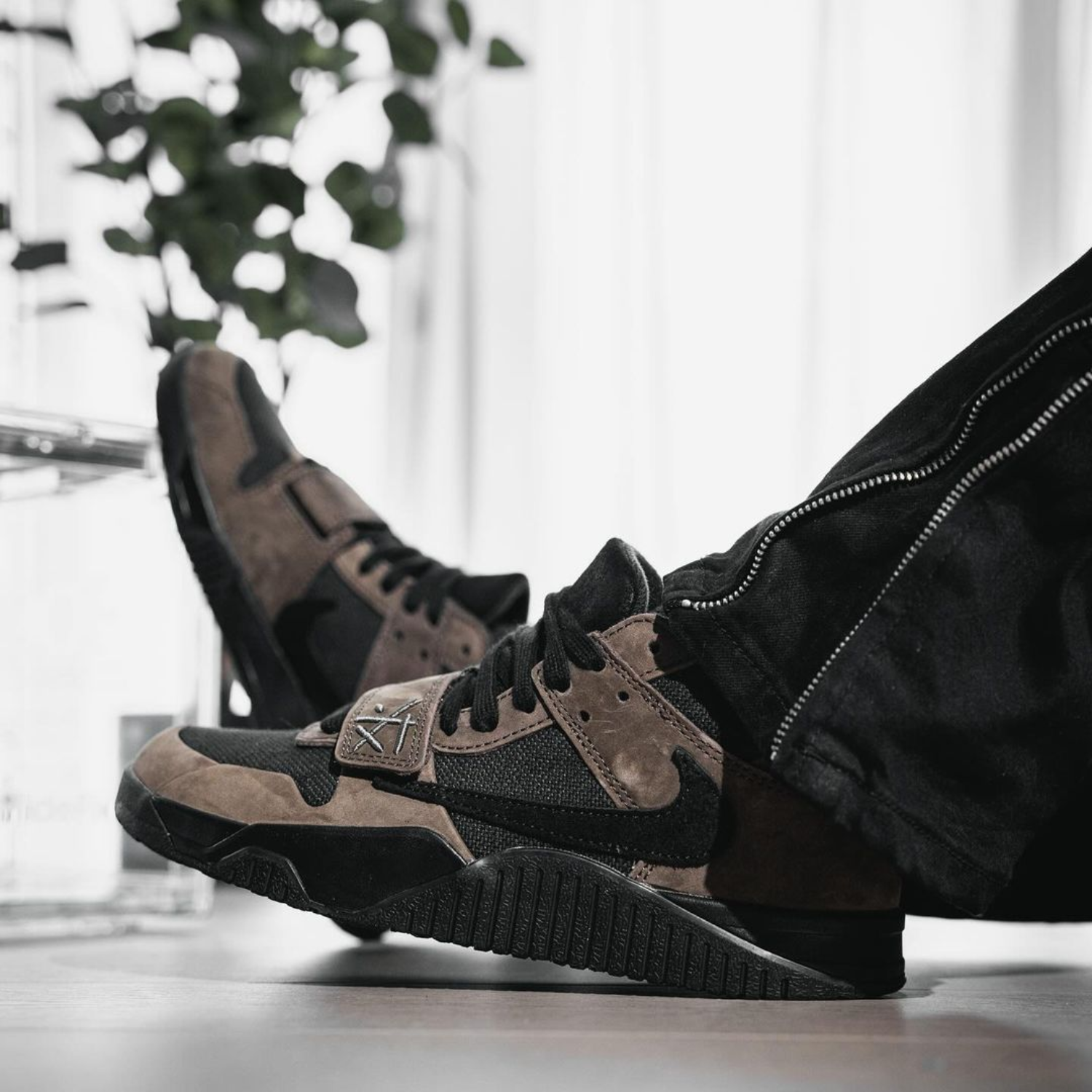 Travis Scott x Jordan Jumpman Jack "Dark Mocha"