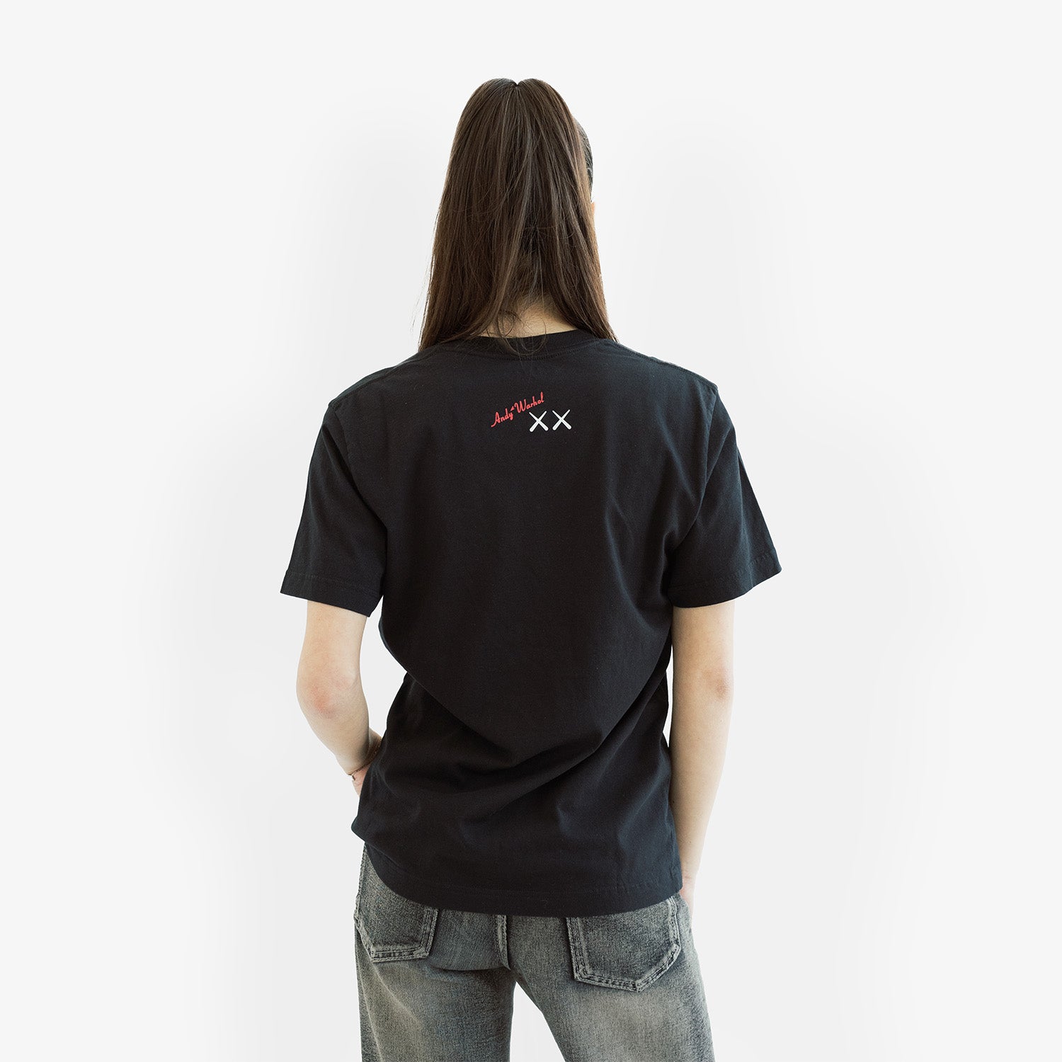 Tricou KAWS x Uniqlo Warhol "Black Robot"