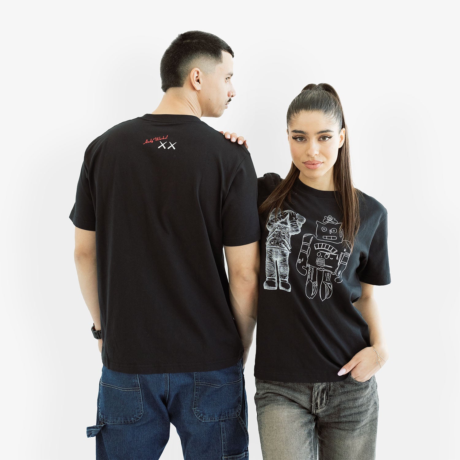 Tricou KAWS x Uniqlo Warhol "Black Robot"