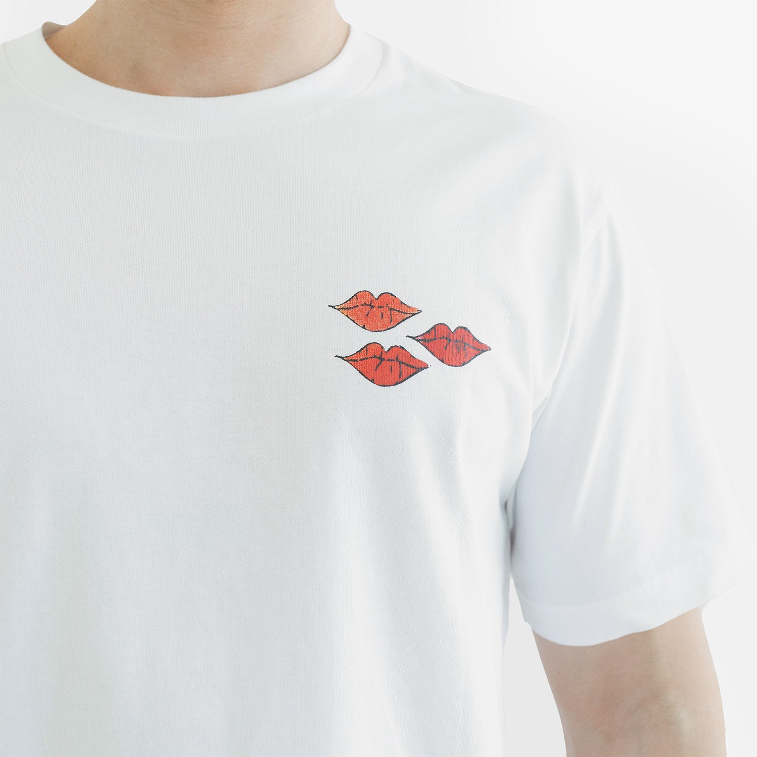 Tricou KAWS x Uniqlo Warhol "White Heart"