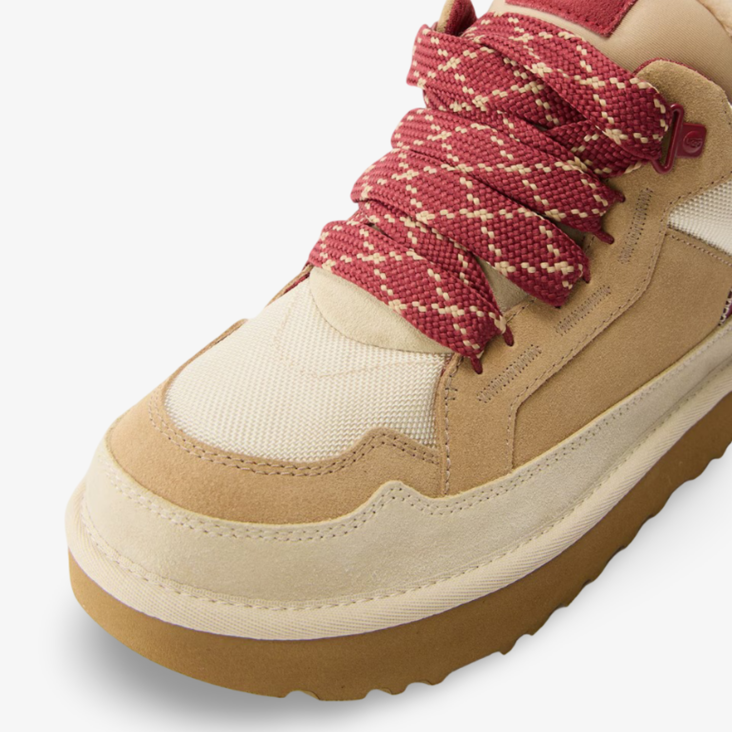 UGG Lowmel "Driftwood Biking Red"