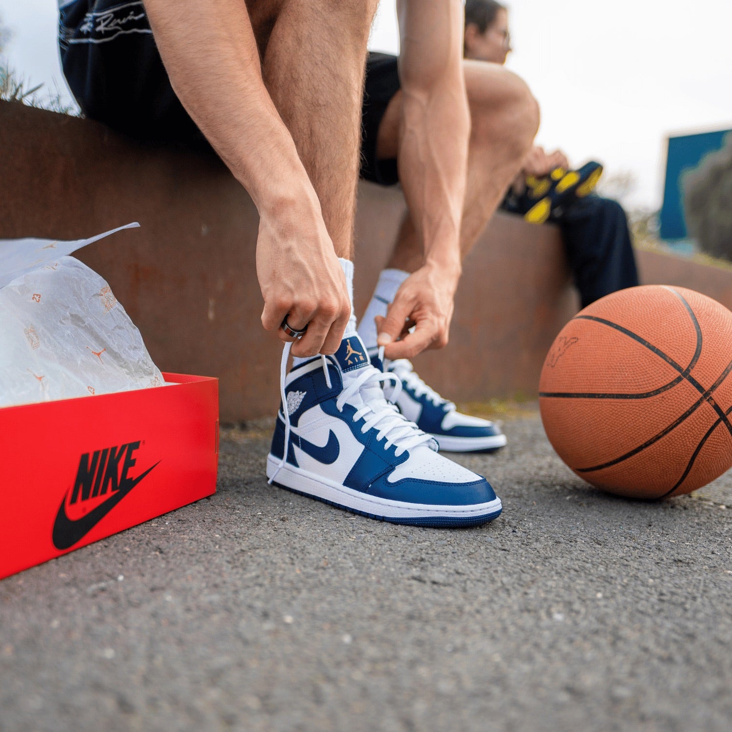 air-jordan-1-mid-obsidian-554724-174-unfazed-6