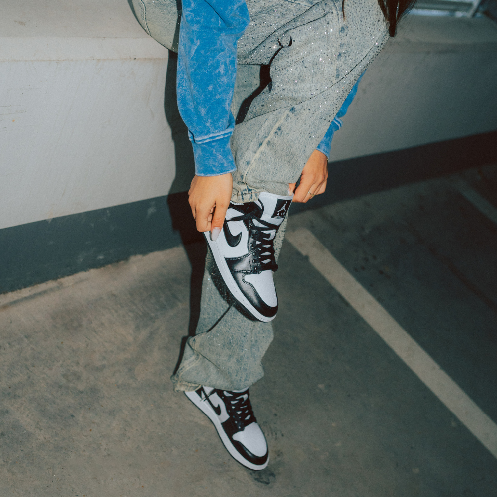 Air Jordan 1 Mid "Panda"