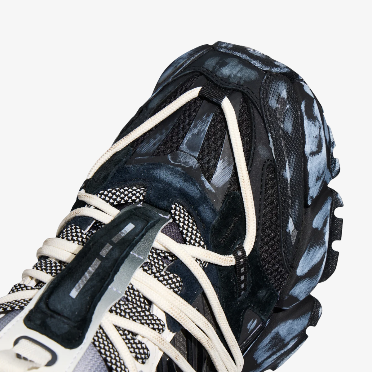 Adidas XLG Runner Deluxe "Black Iron Metallic"