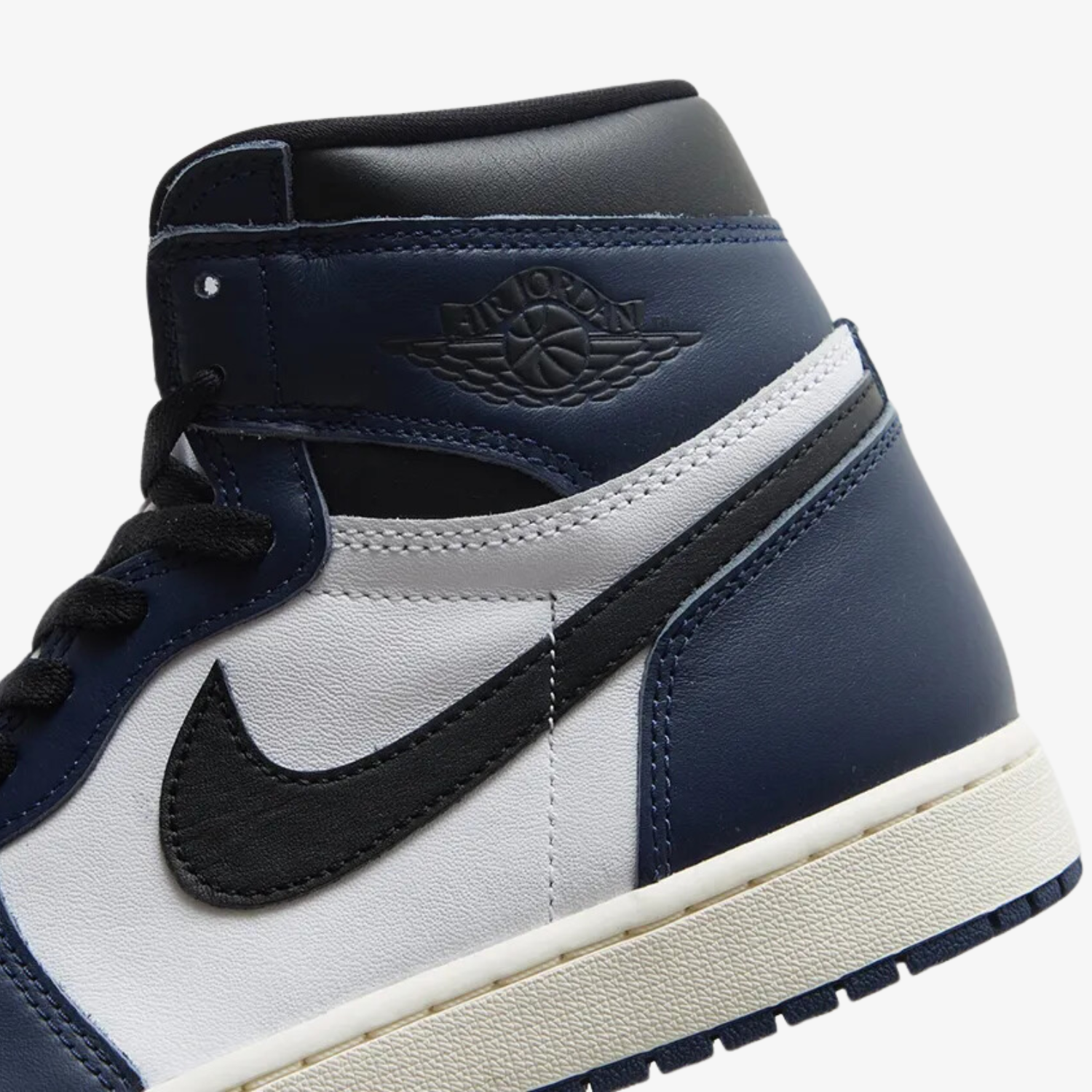 Air-Jordan-1-High-OG-Midnight-Navy-unfazed-5