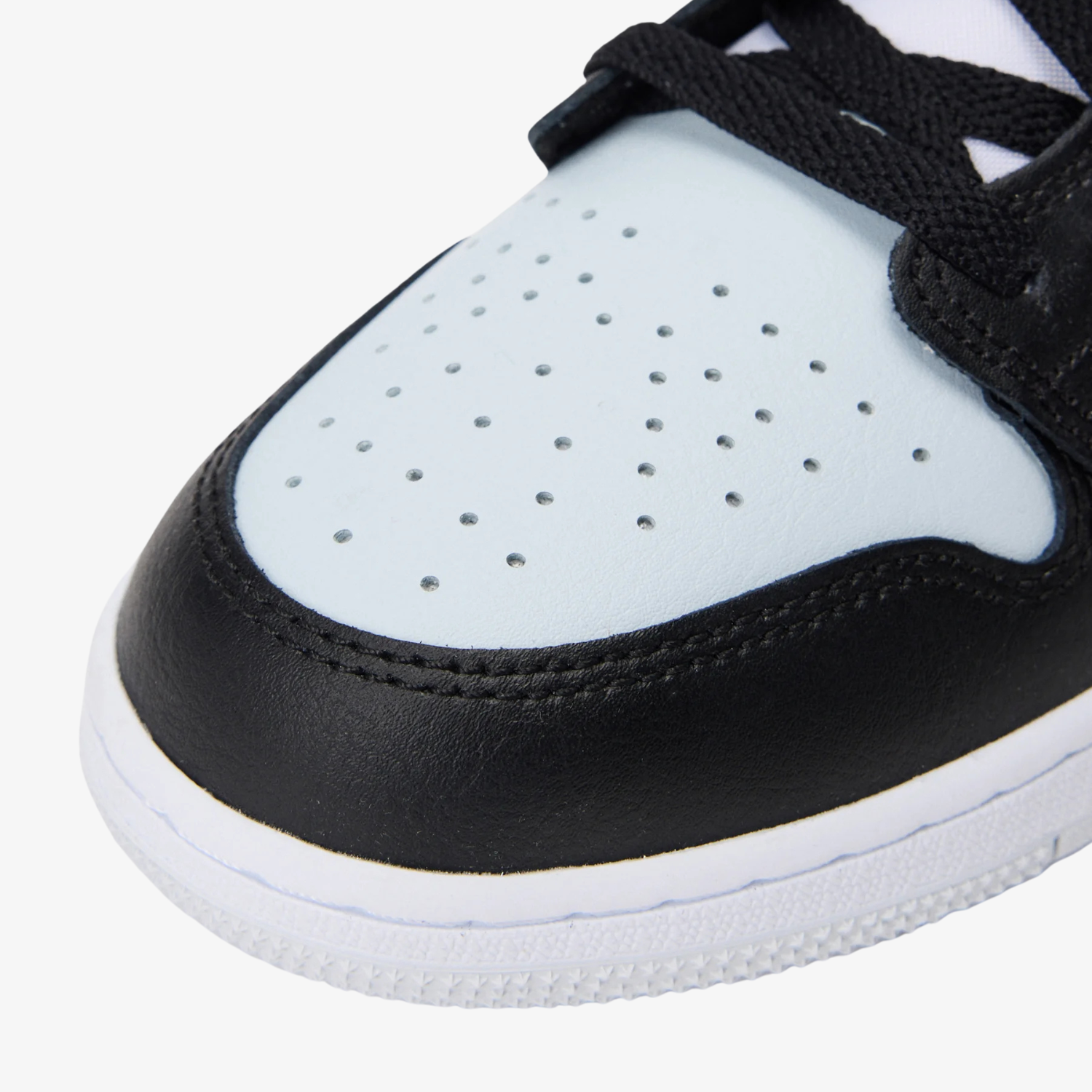 Air Jordan 1 Mid "Black Aura"