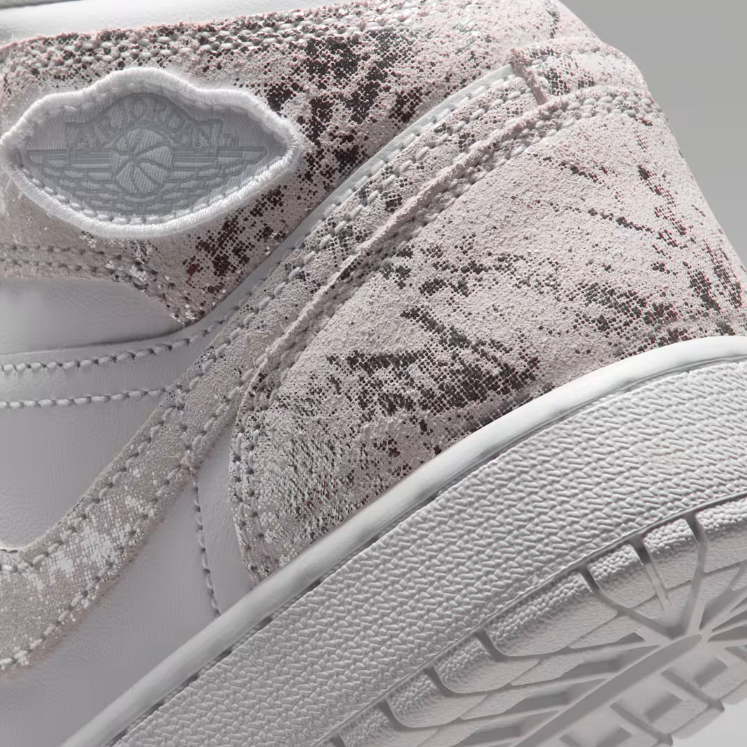 Air Jordan 1 Mid " Distressed White"