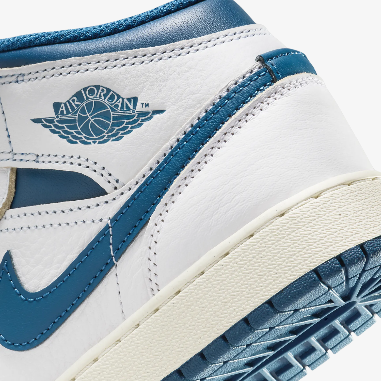 Air Jordan 1 Mid "Industrial Blue SE"