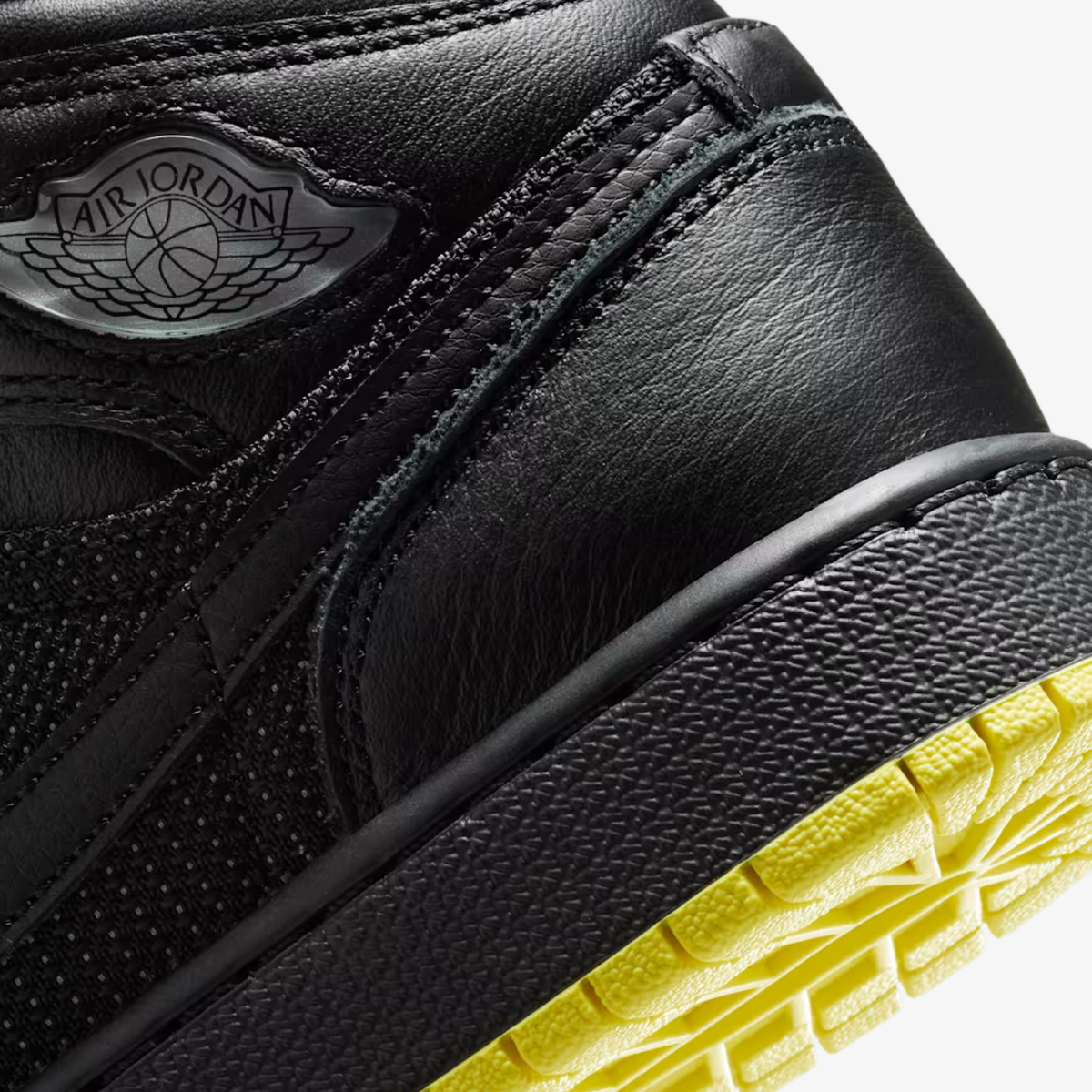 Air Jordan 1 Mid SE "Black Opti Yellow"