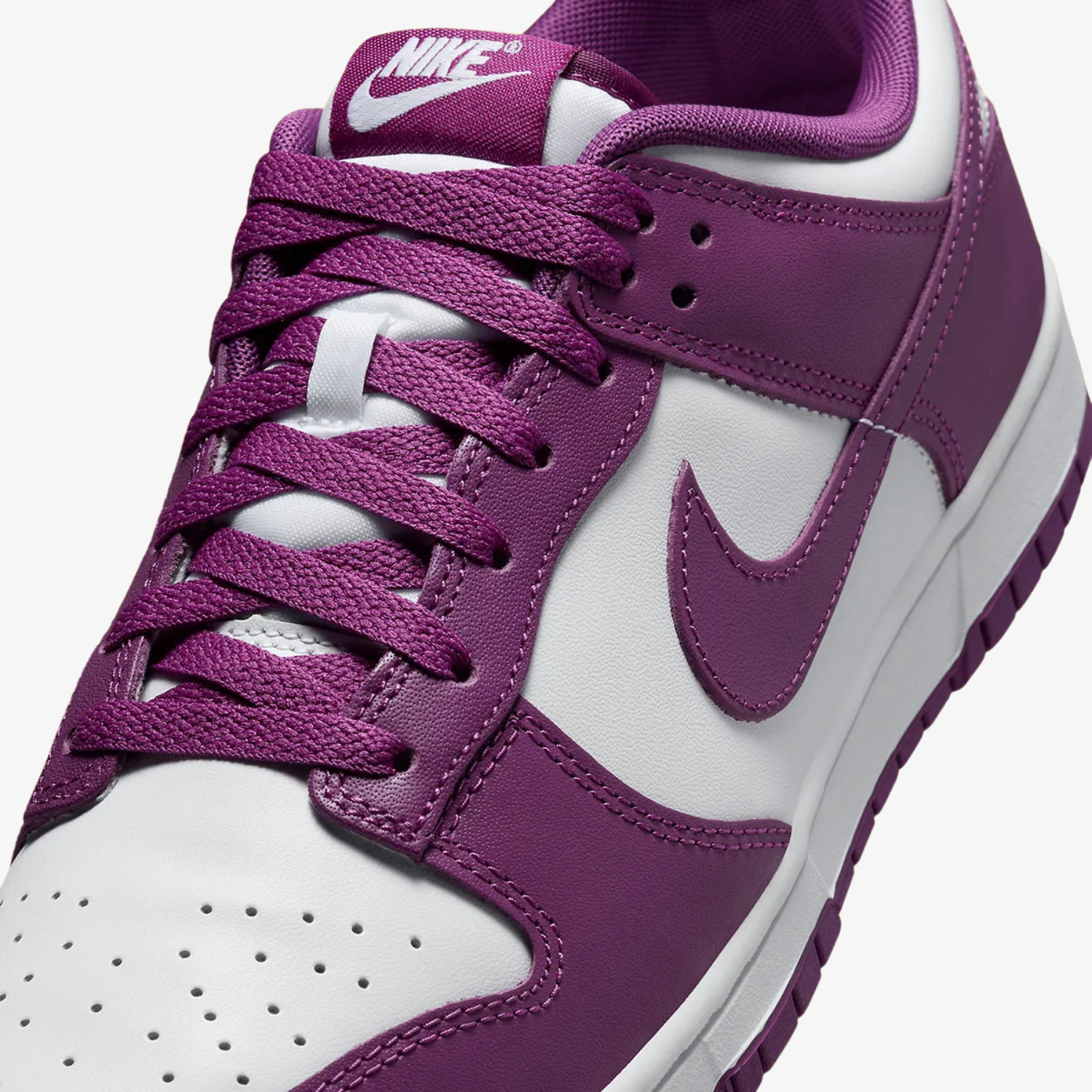 Nike Dunk Low "White Viotech"