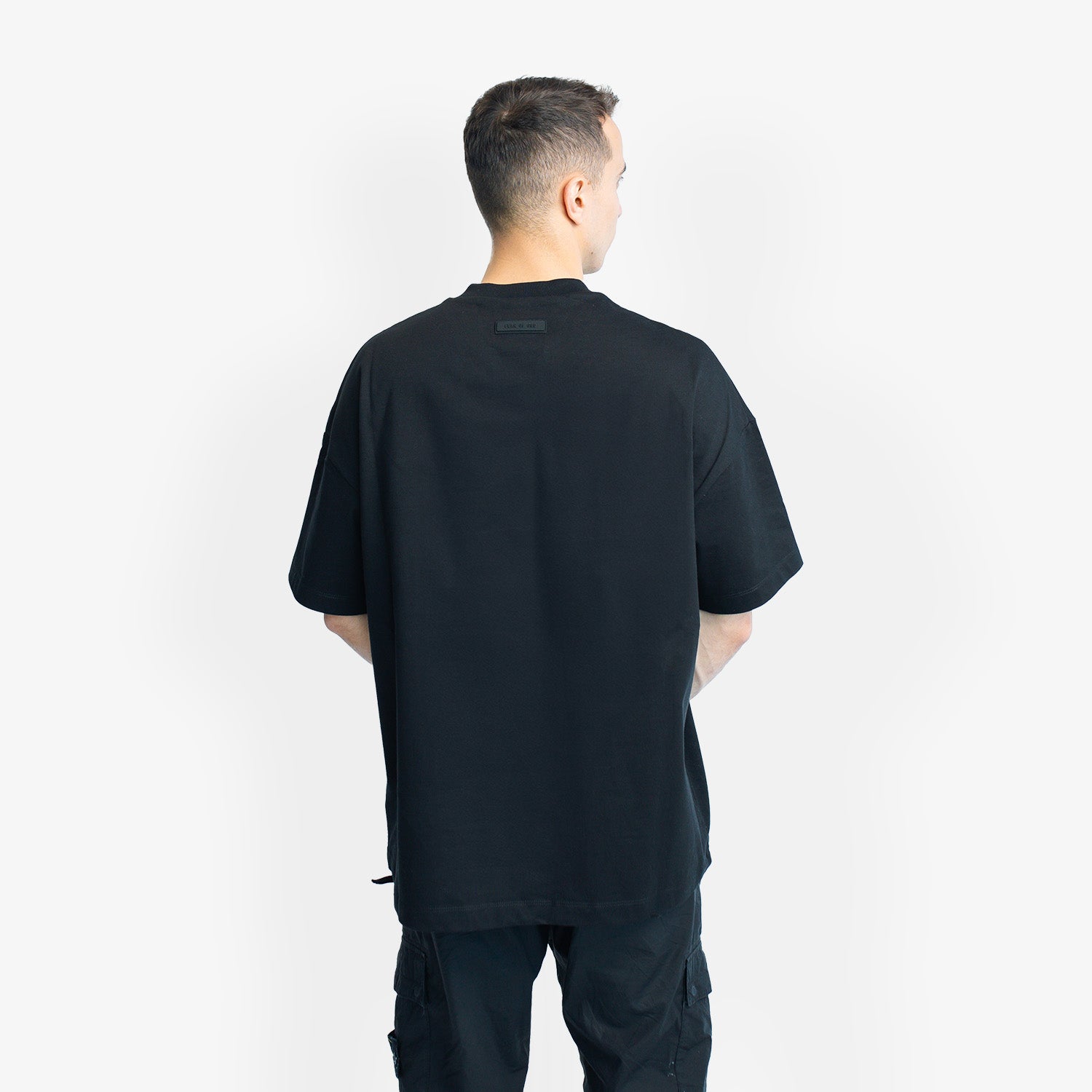 Tricou Essentials V-Neck "Jet Black"