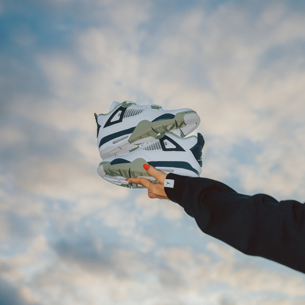 Air Jordan 4 Retro "Seafoam"